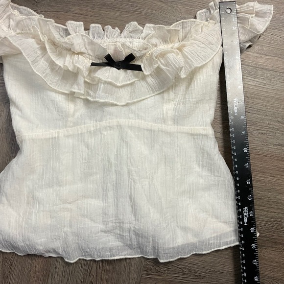 Peach Ruffle Off Shoulder Peplum Bow Blouse Womens Small Cream Coquette Romantic - Picture 8 of 8